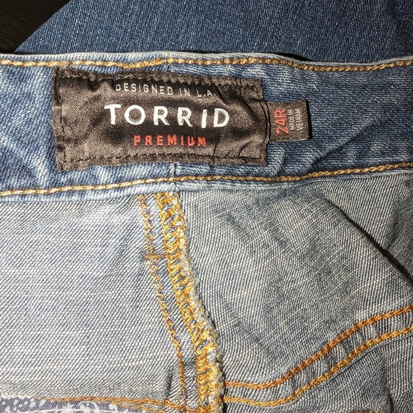 NWOT: Torrid Jeggings . size 24. - Picture 4 of 5